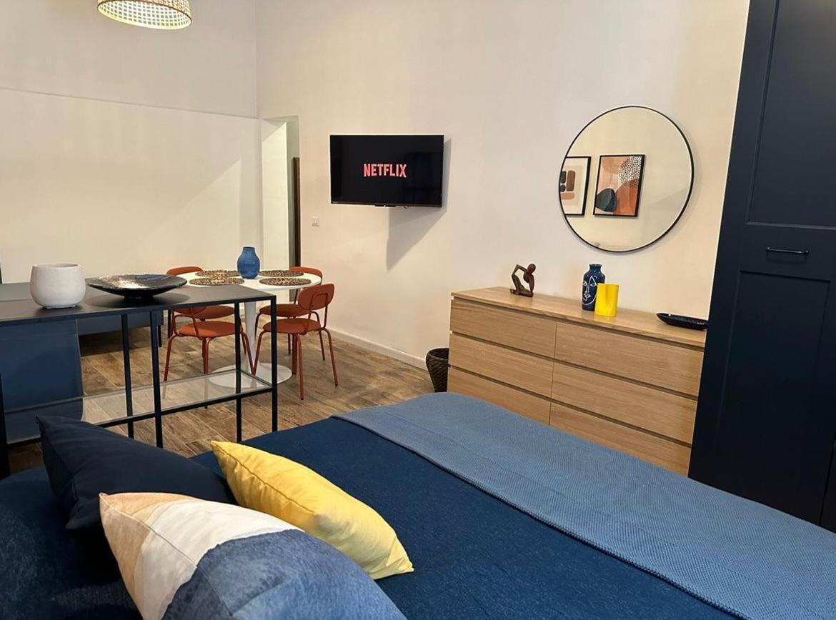 Etna Charme Apartment カターニア エクステリア 写真